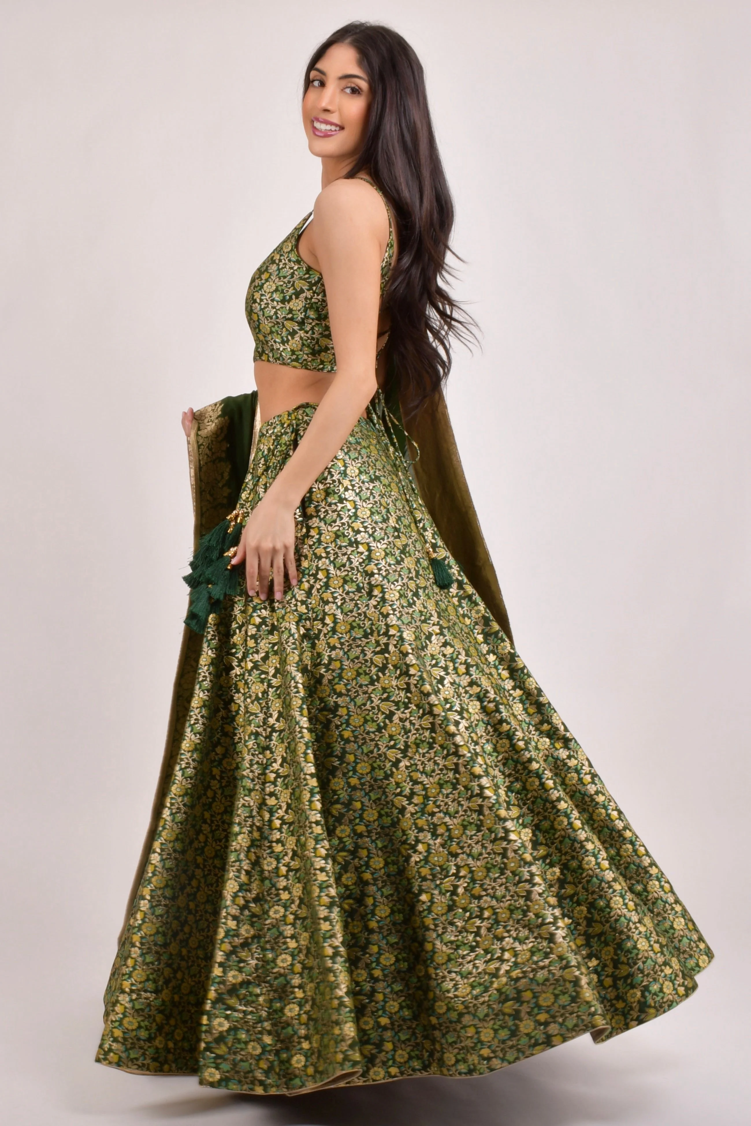 Green Banarasi Lehenga Choli Set for Women - Image 4