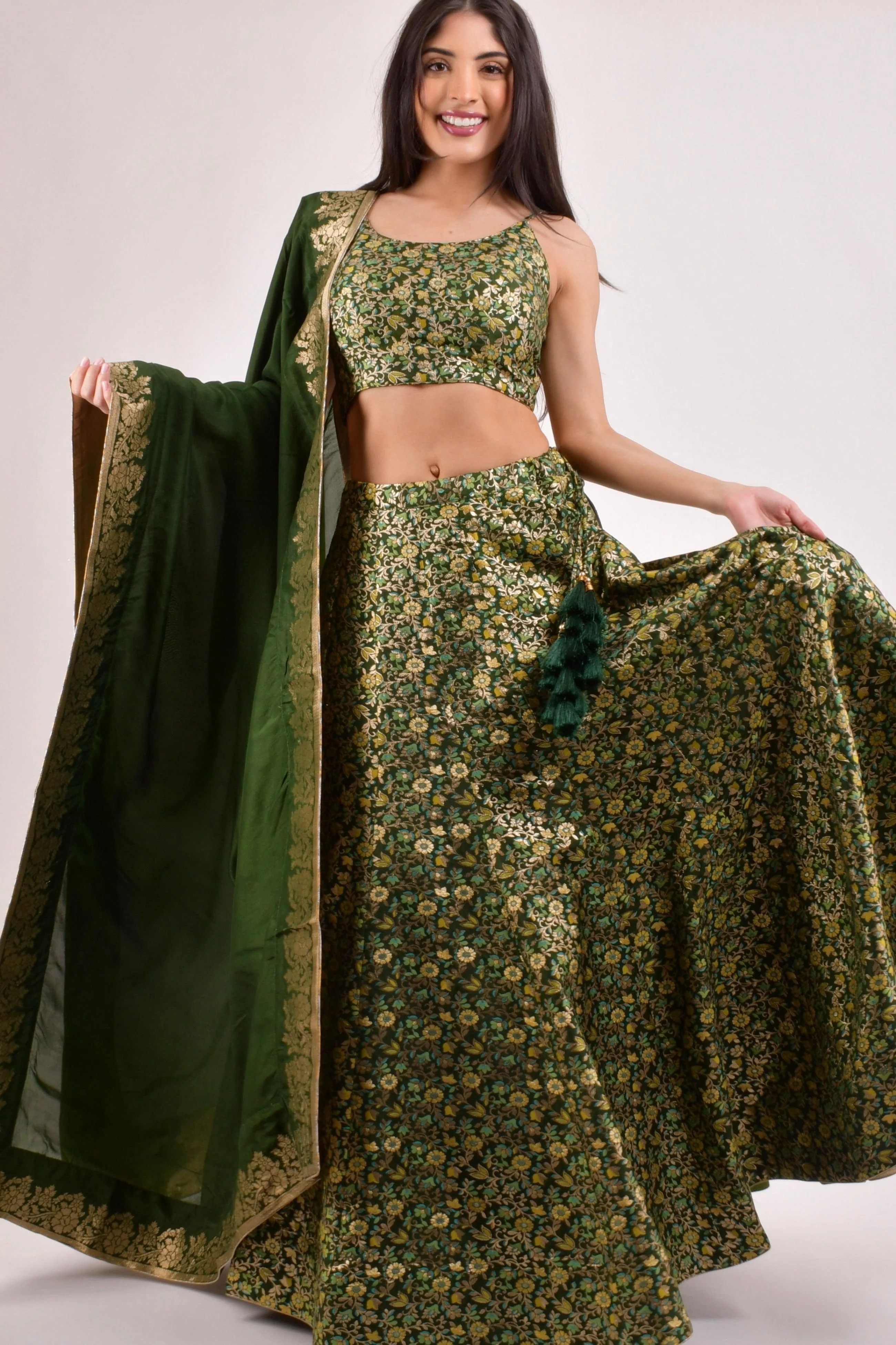 Green Banarasi Lehenga Choli Set for Women - Image 5