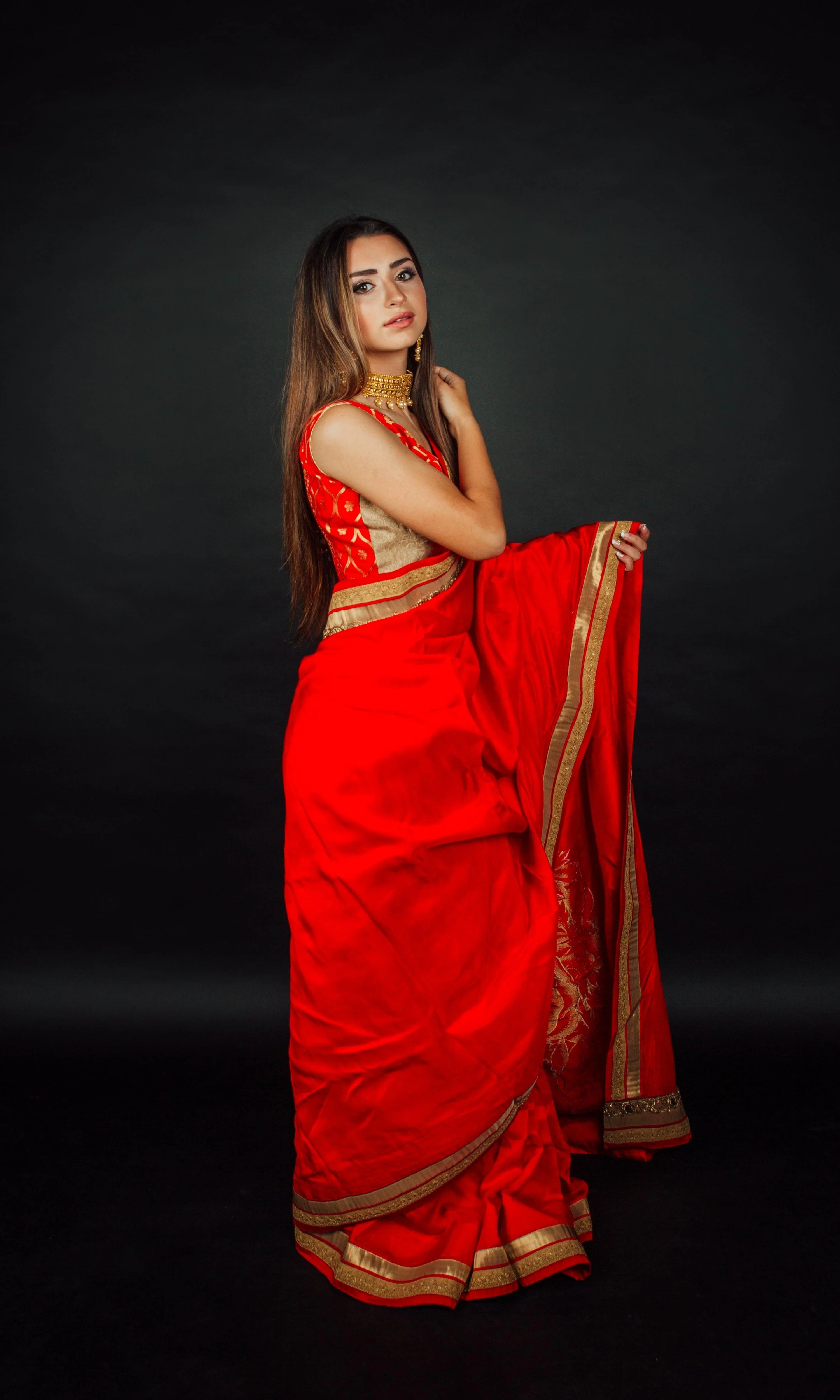 Red Soft Silk Ready to Wear Saree With Blouse - Image 4